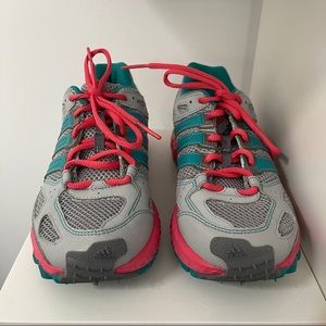 Adidas running shoes size 8 pink gray teal